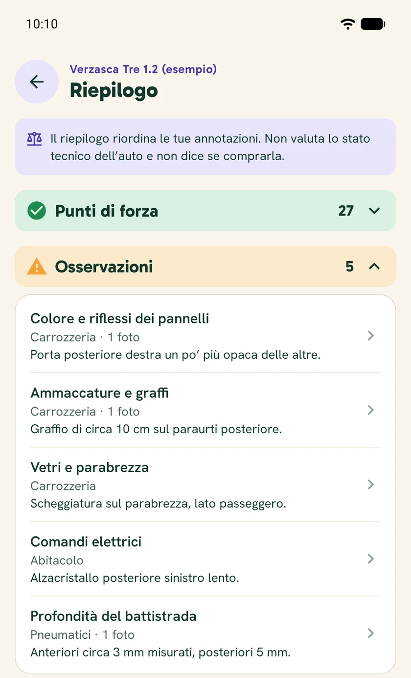 Riepilogo con i gruppi «Punti di forza», «Osservazioni» e «Incertezze» e l’avviso che non valuta lo stato tecnico dell’auto.